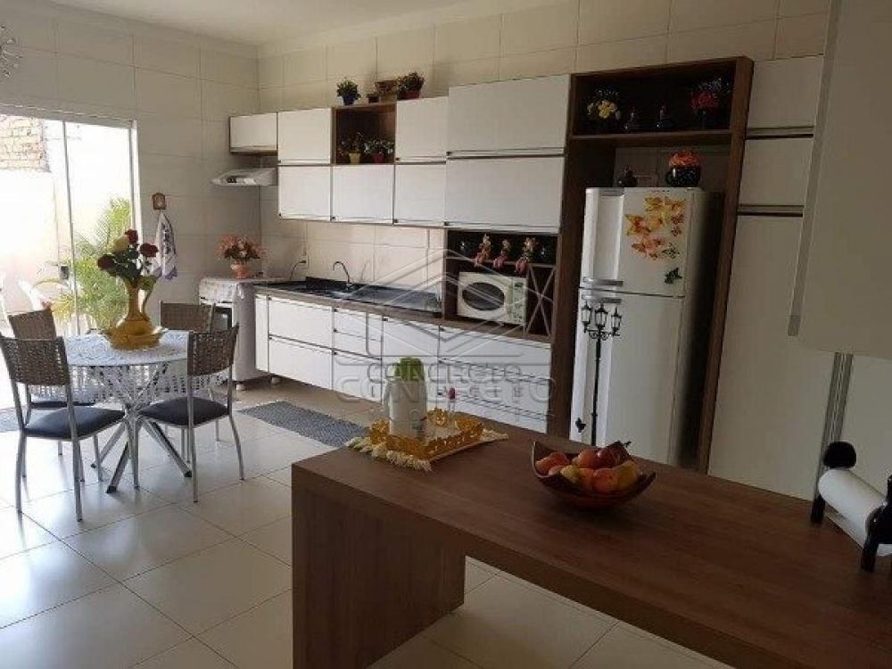 Comprar Casa / Padrão em Lençóis Paulista R$ 400.000,00 - Foto 3
