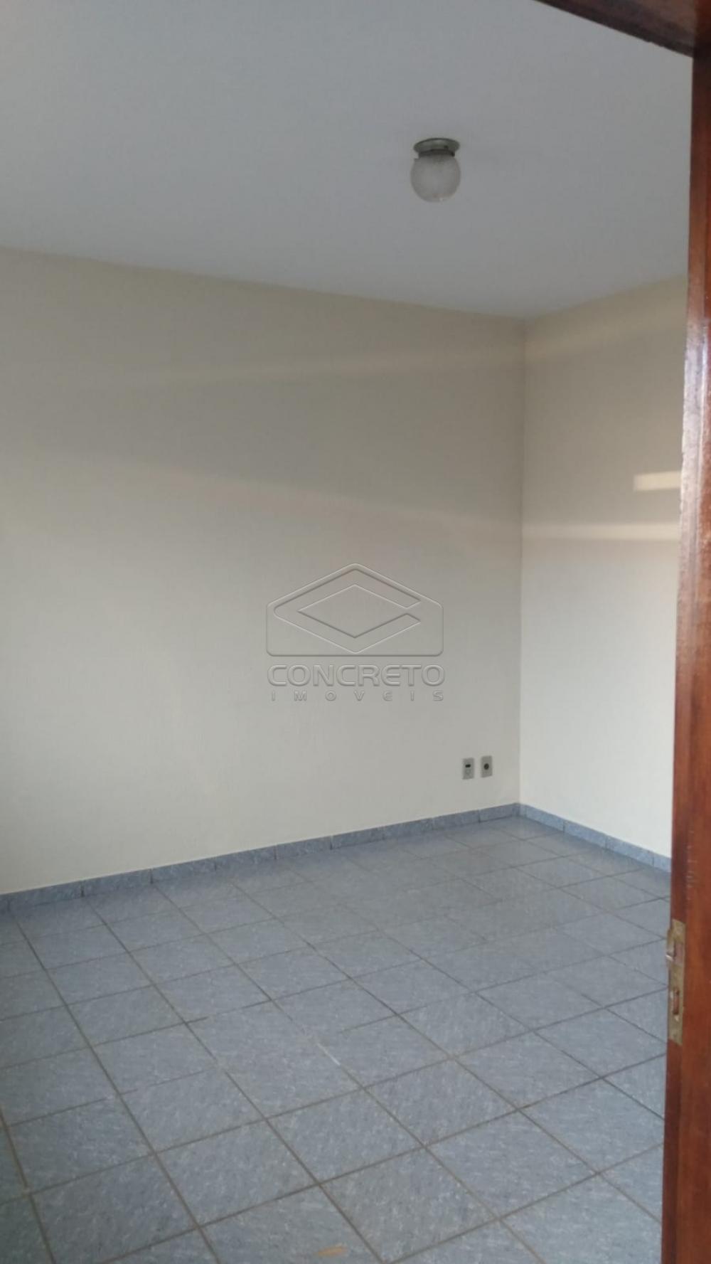 Alugar Casa / Residencia em Botucatu R$ 750,00 - Foto 4