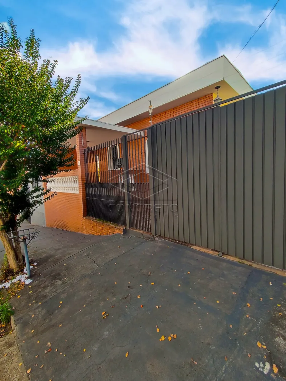 Alugar Casa / Padrão em Bauru R$ 2.600,00 - Foto 1