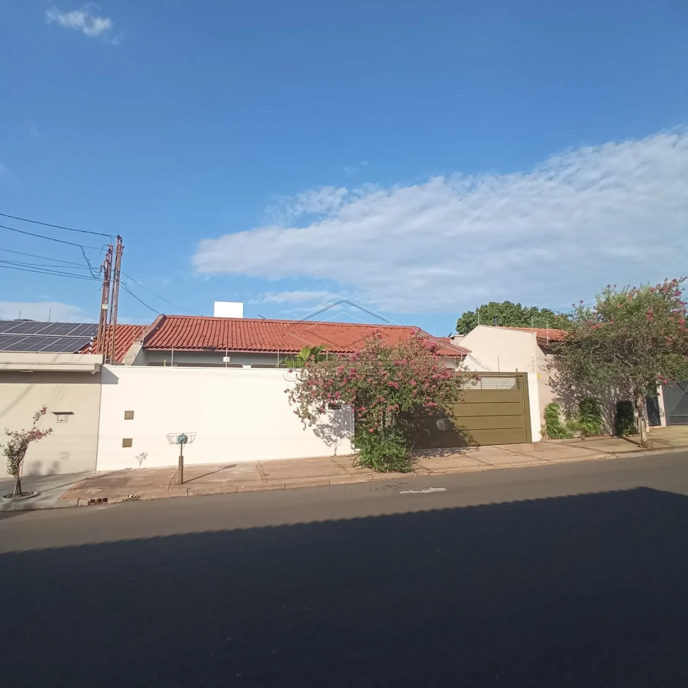 Comprar Casa / Padrão em Bauru R$ 800.000,00 - Foto 1