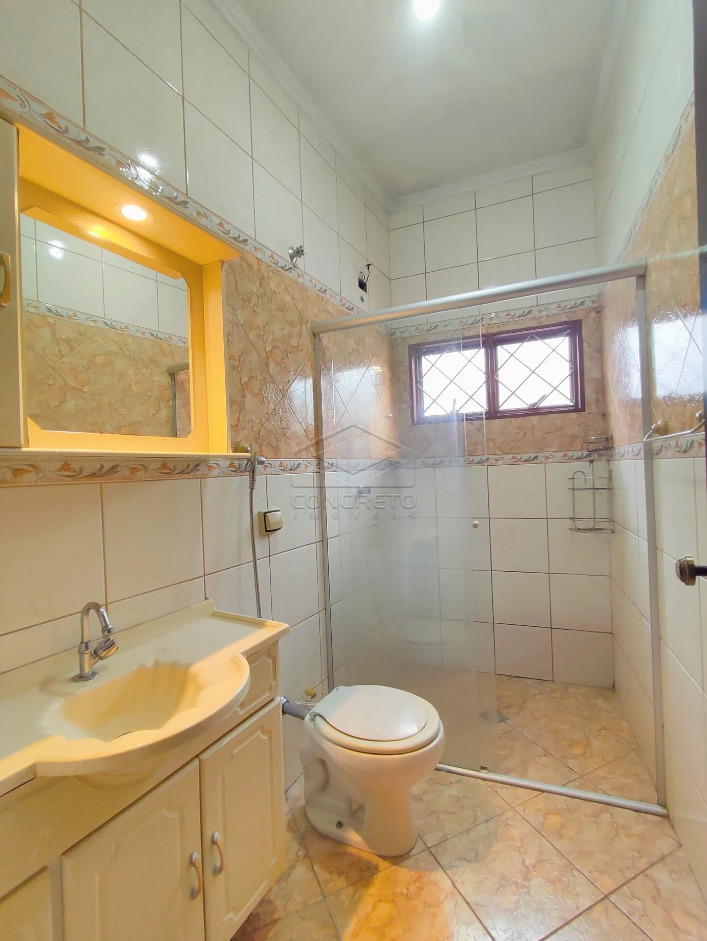 Alugar Casa / Padrão em Bauru R$ 1.700,00 - Foto 9