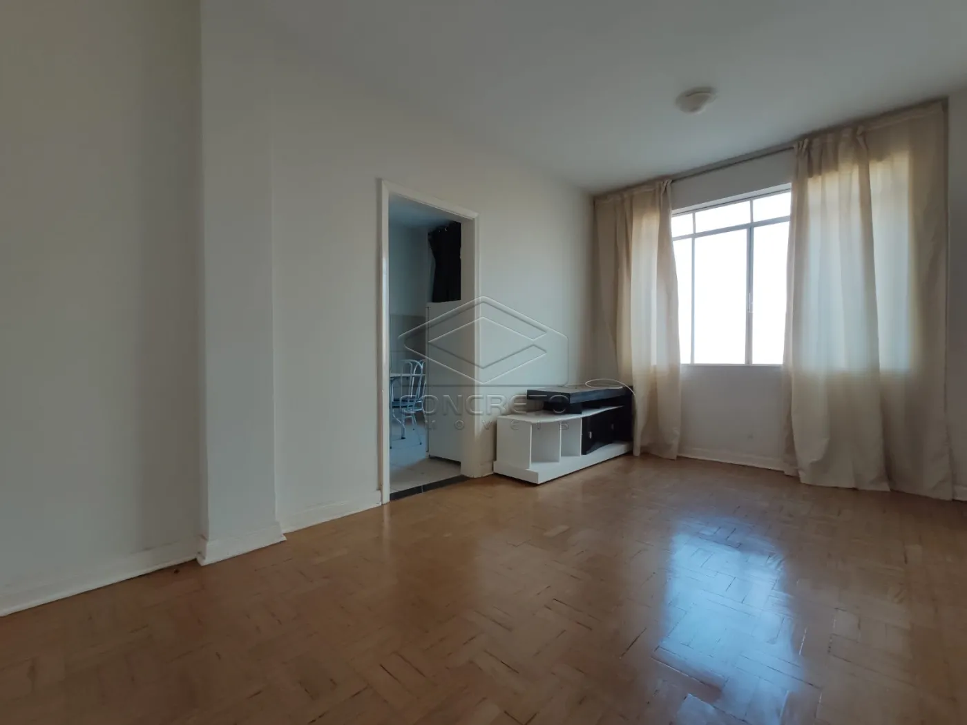 Alugar Apartamento / Padrão em Jaú R$ 1.500,00 - Foto 2