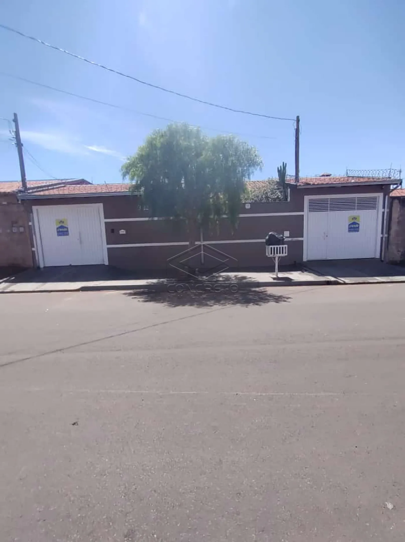 Excelente residência com 03 dormitórios Santa Edwiges