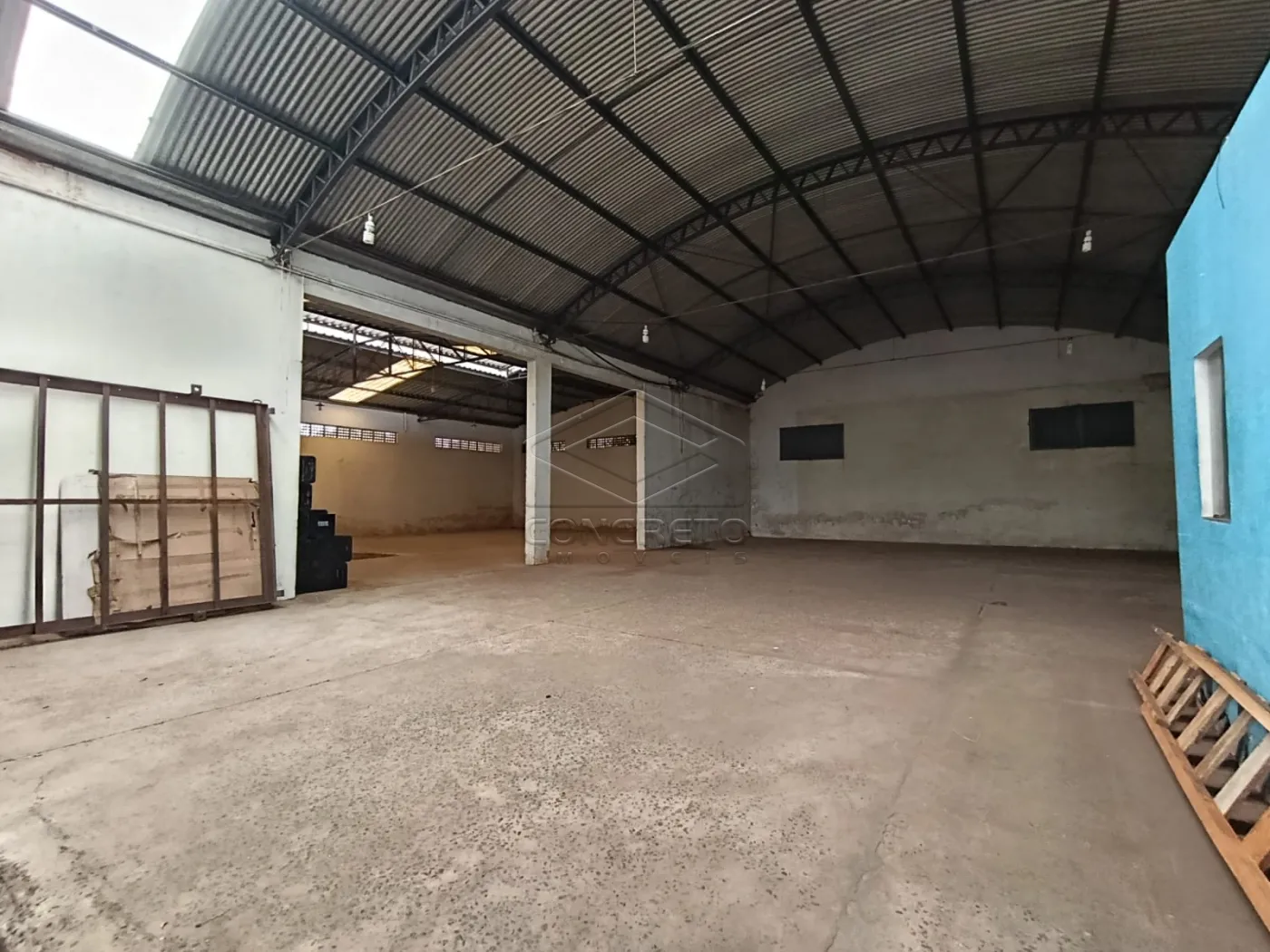Alugar Comercial / Galpão em Bauru R$ 5.000,00 - Foto 1