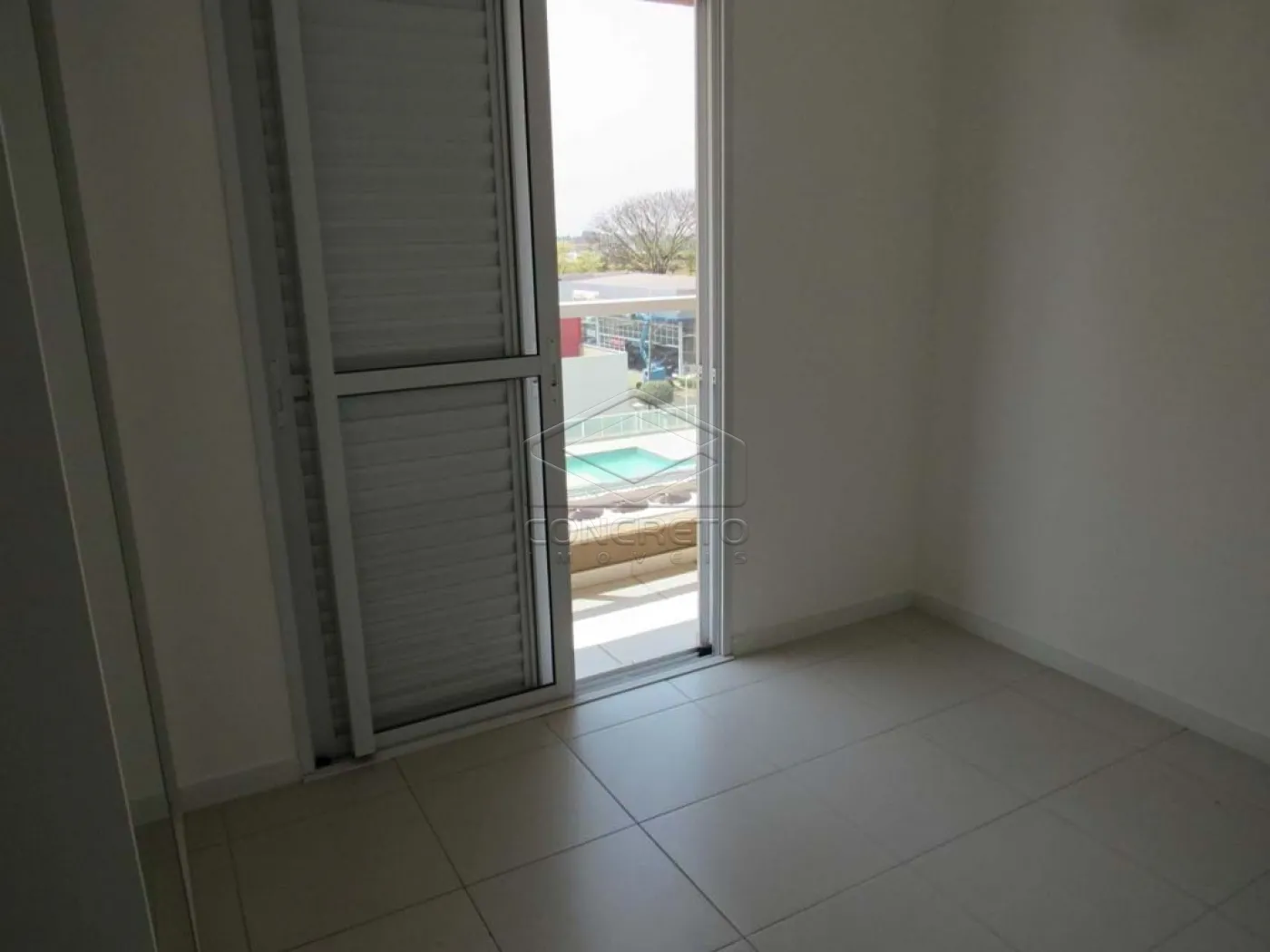 Comprar Apartamento / Padrão em Bauru R$ 350.000,00 - Foto 2