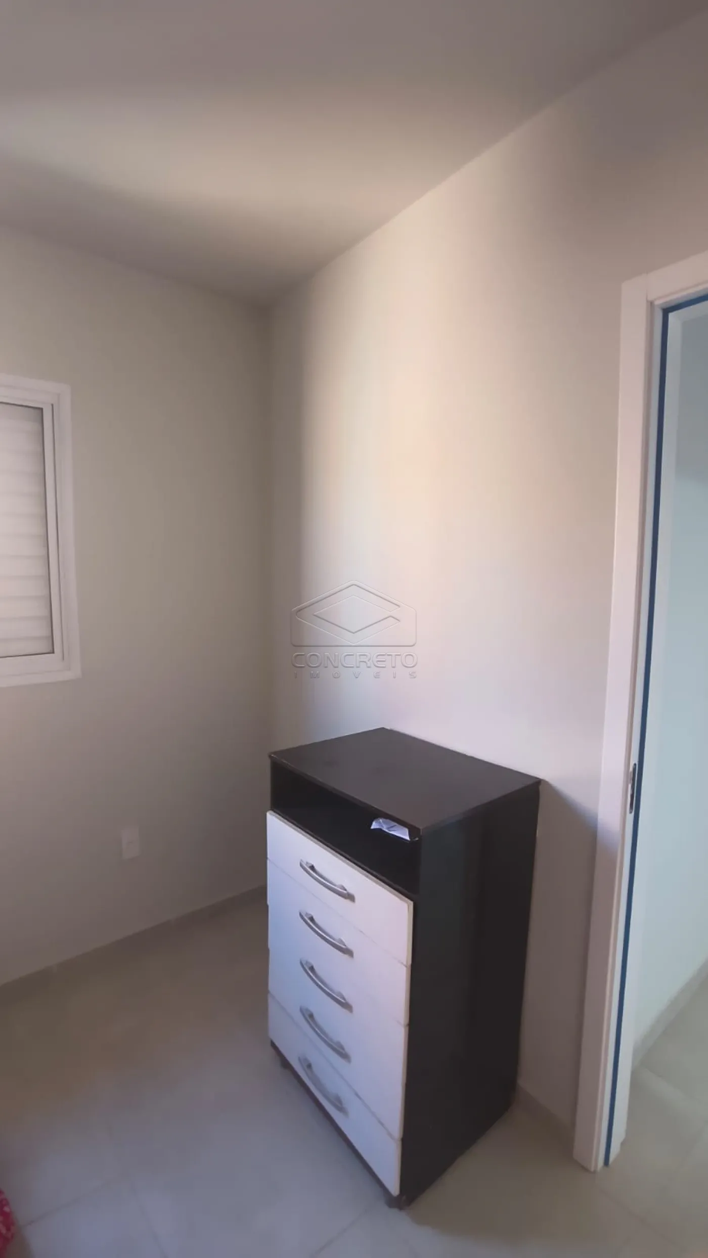Alugar Casa / Padrão em Botucatu R$ 1.000,00 - Foto 6