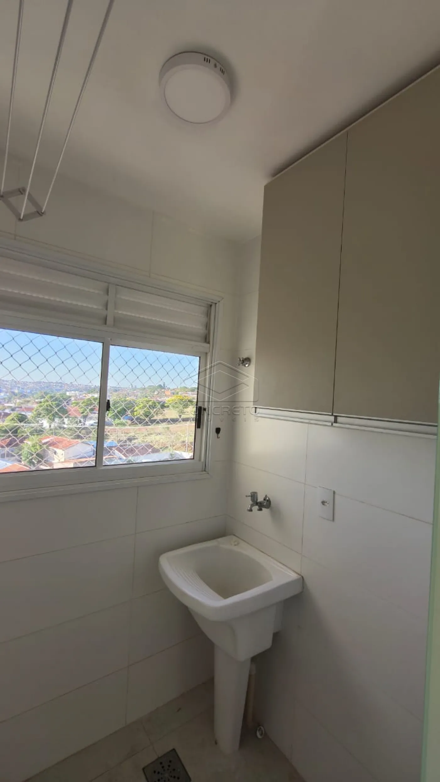Alugar Apartamento / Mobiliado em Botucatu R$ 1.500,00 - Foto 3