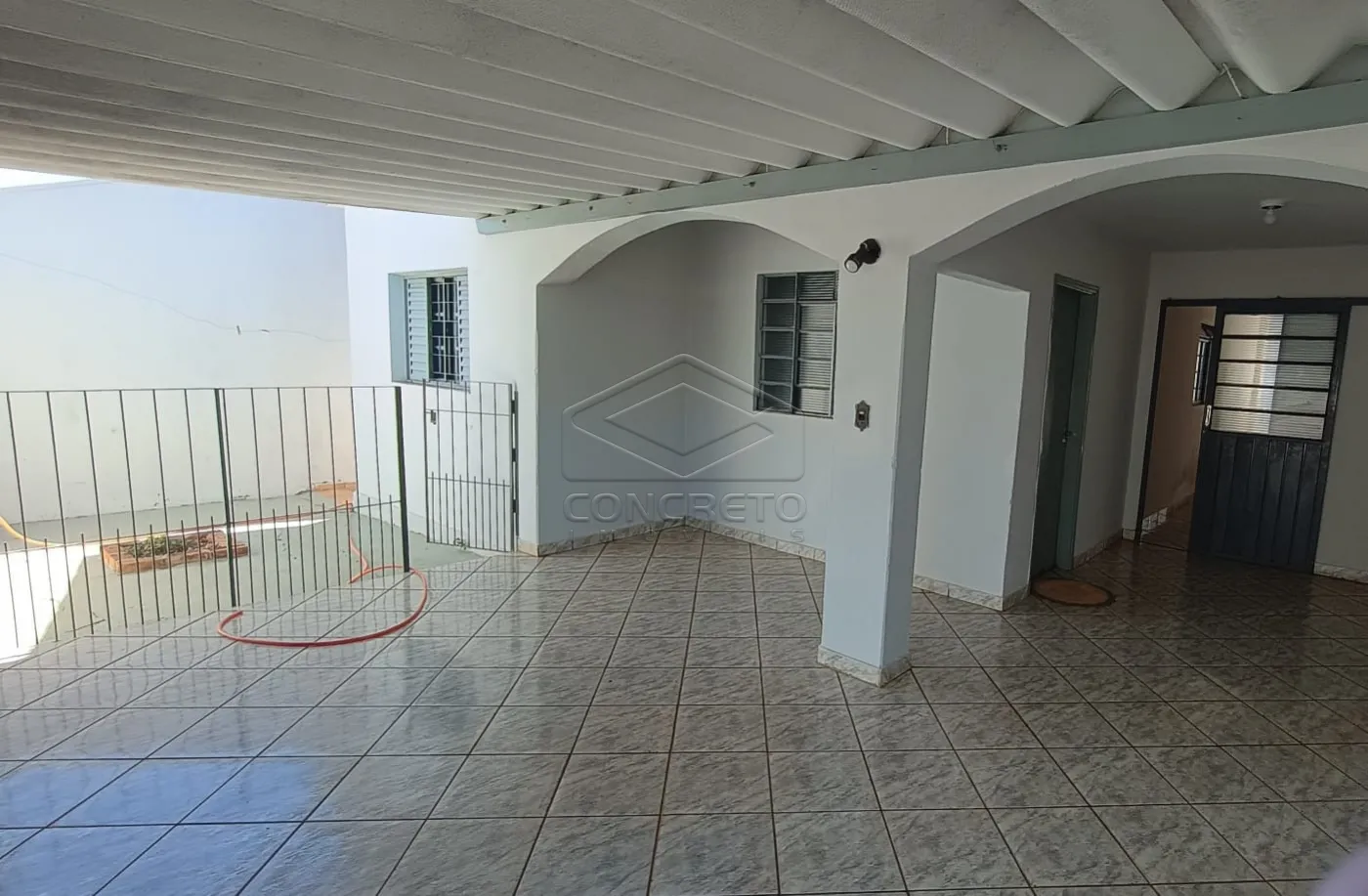 Alugar Casa / Padrão em Lençóis Paulista R$ 4.500,00 - Foto 2