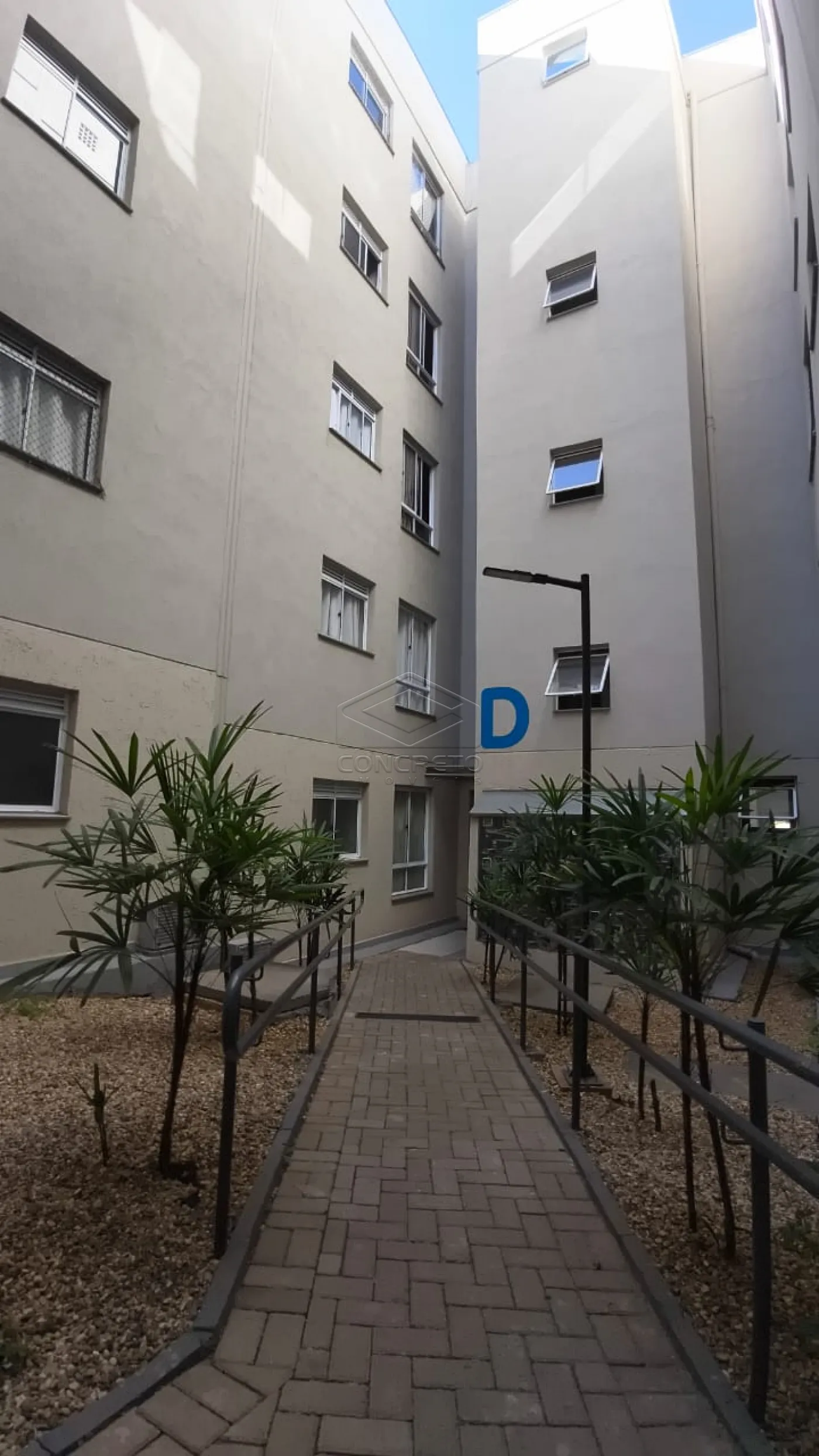 Comprar Apartamento / Padrão em Botucatu R$ 190.000,00 - Foto 2