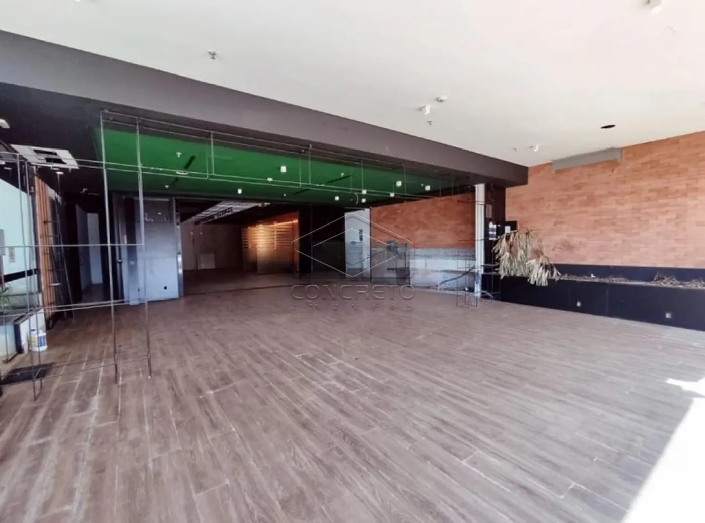 Alugar Comercial / Loja em Bauru R$ 22.000,00 - Foto 1