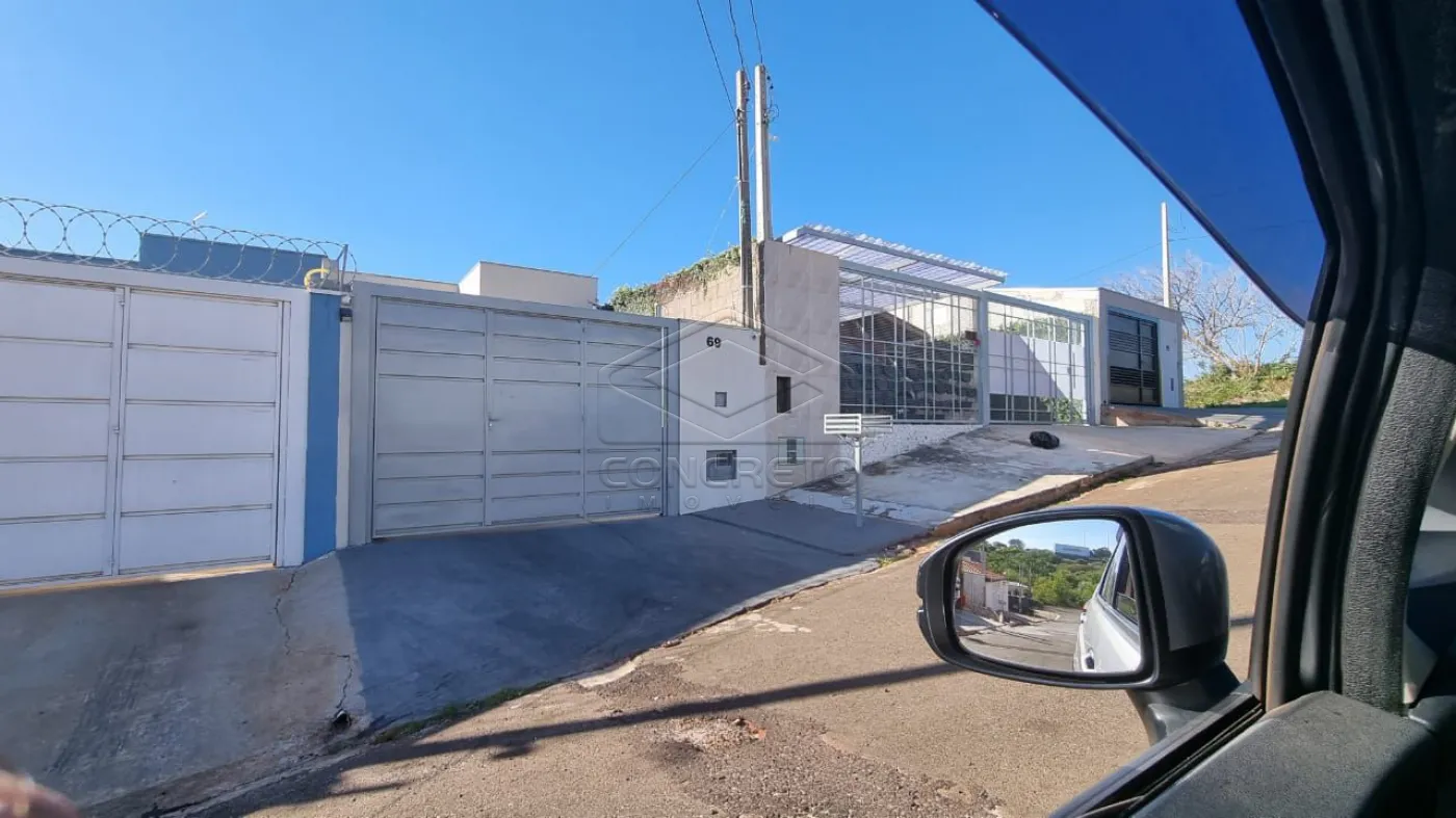 Comprar Casa / Residência em Botucatu R$ 420.000,00 - Foto 2