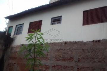 Alugar Casa / Padrão em Bauru. apenas R$ 180.000,00