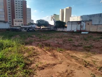 TERRENO DIFERENCIADO NO CENTRO - ESQUINA