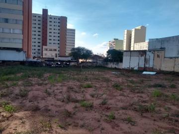 TERRENO DIFERENCIADO NO CENTRO - ESQUINA