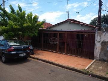 Alugar Casa / Padrão em Lençóis Paulista. apenas R$ 250.000,00
