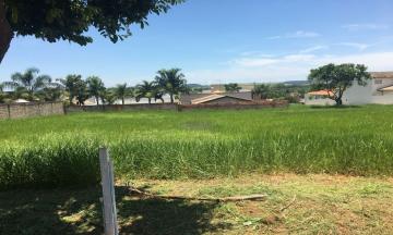 Alugar Terreno / Padrão em Piratininga. apenas R$ 180.000,00