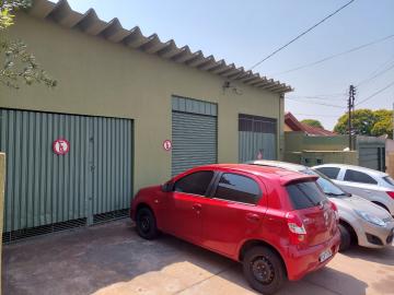 Alugar Casa / Padrão em Bauru. apenas R$ 300.000,00