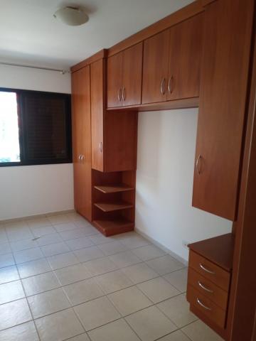 Alugar Apartamento / Padrão em Bauru. apenas R$ 800,00