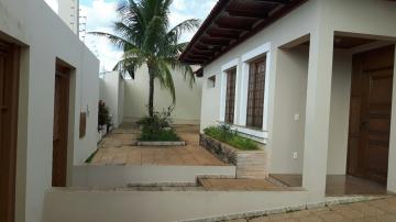 Alugar Casa / Padrão em Bauru. apenas R$ 1.200.000,00