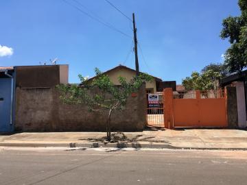 Alugar Casa / Padrão em Bauru. apenas R$ 140.000,00