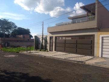 Alugar Casa / Padrão em Bauru. apenas R$ 1.100.000,00