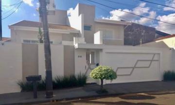 Alugar Casa / Padrão em Bauru. apenas R$ 900.000,00