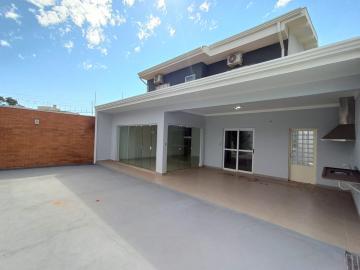 Alugar Casa / Padrão em Bauru. apenas R$ 3.800,00