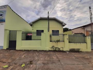 Alugar Casa / Padrão em Bauru. apenas R$ 240.000,00