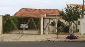 Alugar Casa / Padrão em Bauru. apenas R$ 720.000,00