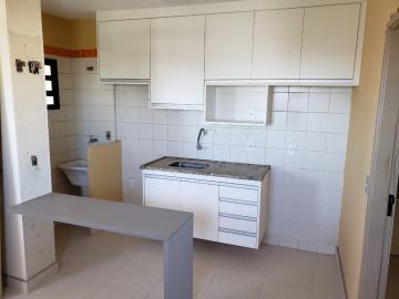 Alugar Apartamento / Padrão em Bauru. apenas R$ 800,00