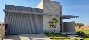Alugar Casa / Condomínio em Piratininga. apenas R$ 1.200.000,00