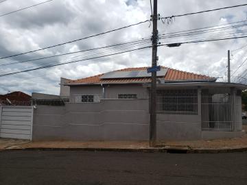 Alugar Casa / Padrão em Bauru. apenas R$ 390.000,00
