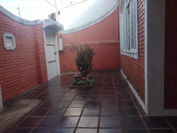 Alugar Casa / Padrão em Agudos. apenas R$ 350.000,00