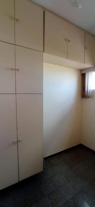 Alugar Apartamento / Padrão em Bauru. apenas R$ 479.000,00