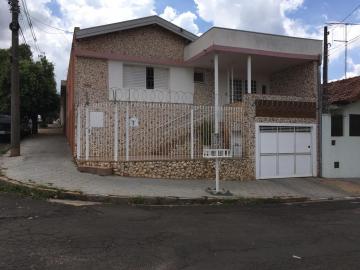Alugar Casa / Padrão em Bauru. apenas R$ 295.000,00
