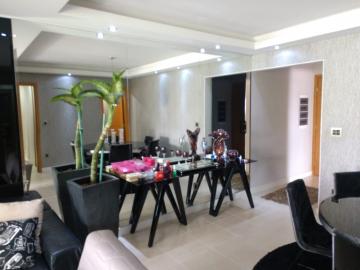 Alugar Apartamento / Padrão em Bauru. apenas R$ 850.000,00