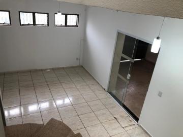 Ótima casa no JARDIM FERRAZ adaptável para comercial