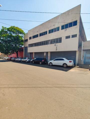 PRÉDIO COMERCIAL COM ÁREA DE 2.500M² NA REGIÃO CENTRAL