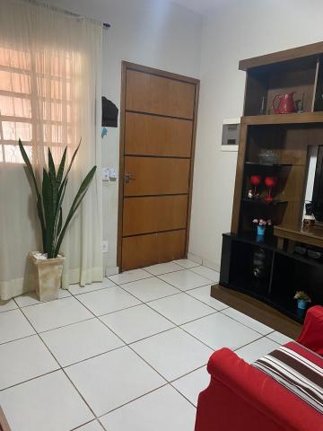 CASA COM 3 DORM COM 1 SUÍTE