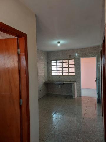 Alugar Casa / Padrão em Bauru. apenas R$ 750,00