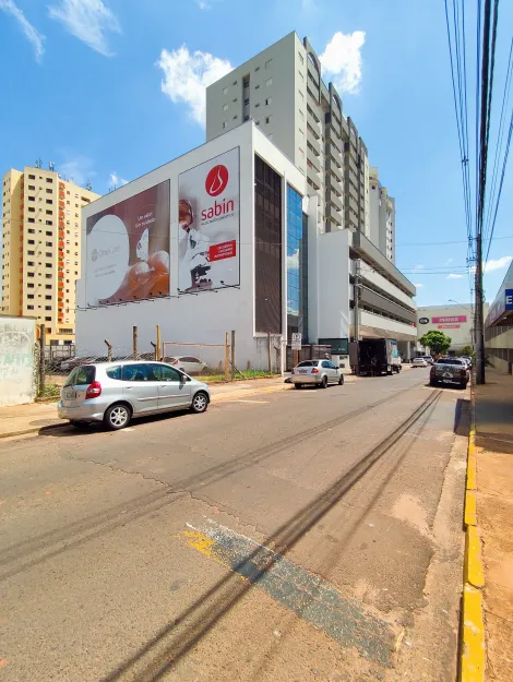 Alugar Apartamento / Padrão em Bauru. apenas R$ 850,00