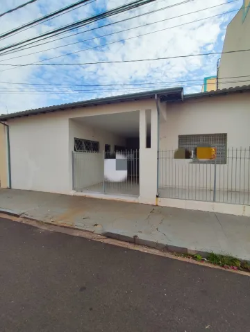 Alugar Casa / Padrão em Bauru. apenas R$ 1.750,00