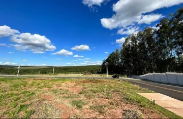 Alugar Terreno / Condomínio em Piratininga. apenas R$ 260.000,00