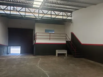 Excelente barracão - Vila Coralina