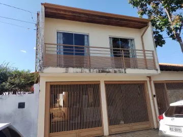 Alugar Casa / Padrão em Bauru. apenas R$ 1.800,00