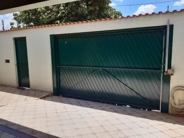 RESIDÊNCIA AMPLA NA VILA FALCÃO