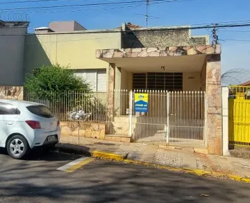 Alugar Casa / Padrão em Bauru. apenas R$ 1.500,00