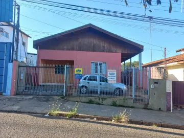 Alugar Casa / Padrão em Bauru. apenas R$ 398.000,00