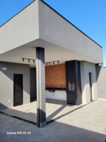 Alugar Casa / Residência em Botucatu. apenas R$ 780.000,00
