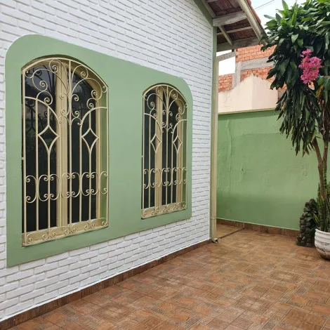 Alugar Casa / Residência em Botucatu. apenas R$ 2.250,00